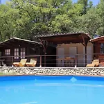 La Petite Grande