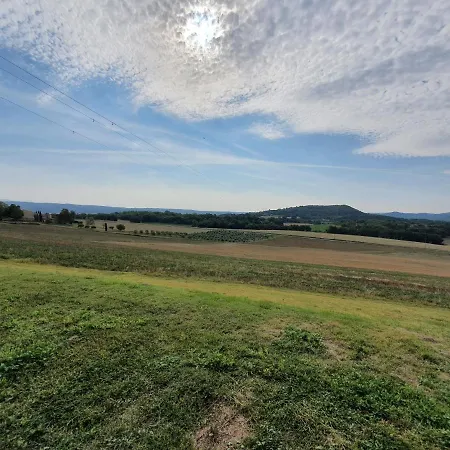 La Petite Grande アパート *