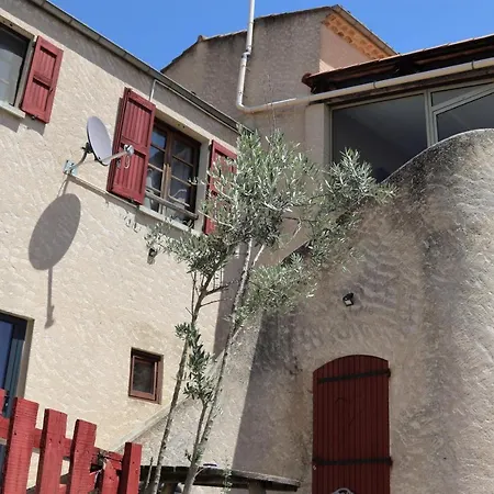 La Petite Grande
