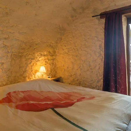 La Petite Grande Apartment