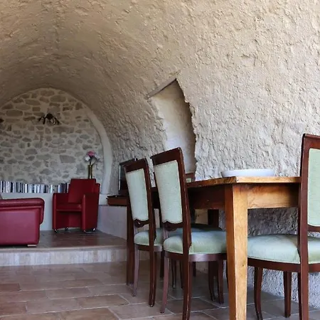 La Petite Grande Lurs