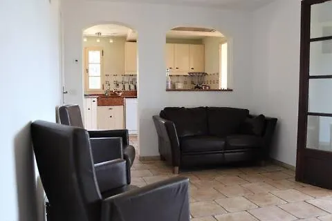 La Petite Grande Apartment