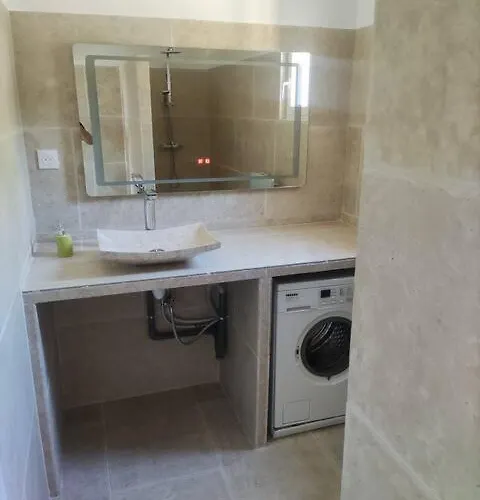 La Petite Grande Apartment Lurs